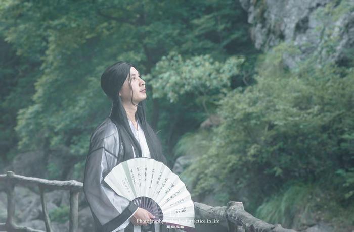 济南市莱芜区羊里街道泉子沟村开展 “畅享星期天·同心一起莱”暨“迎新春 写春联 送福字”活动