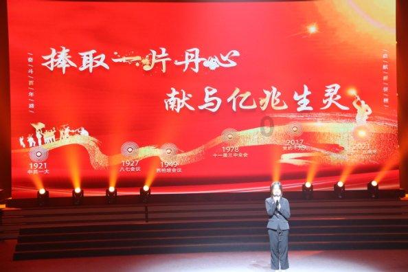 如何看待苹果98元挂绳首批卖光，发货要等4-6周？